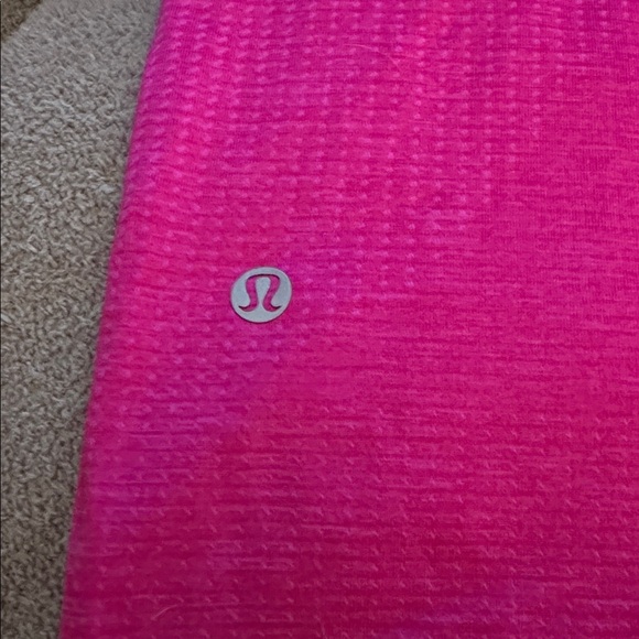 Lululemon swiftly relaxed tee. Size small but could fit up to Large. Hot pink. - Picture 4 of 4